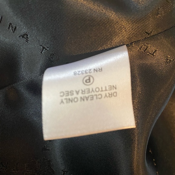 Trina Turk black women’s coat size 8 new with tags - Picture 10 of 10